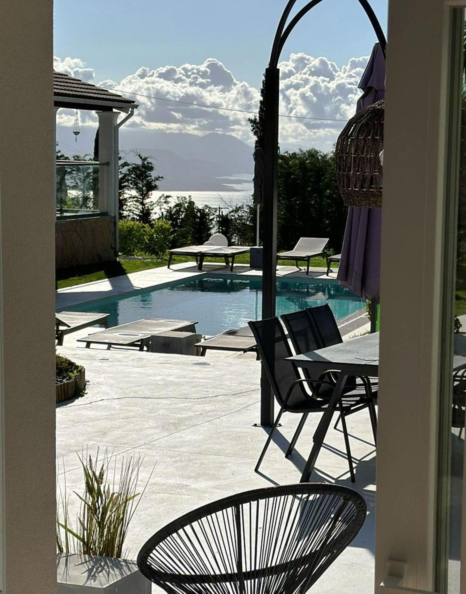 Grande Terra Villas With Swimming Pool Spartylas ภายนอก รูปภาพ